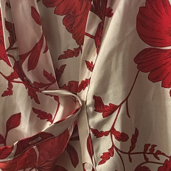 Red And White Flower Blouse - Picture 3 of 3